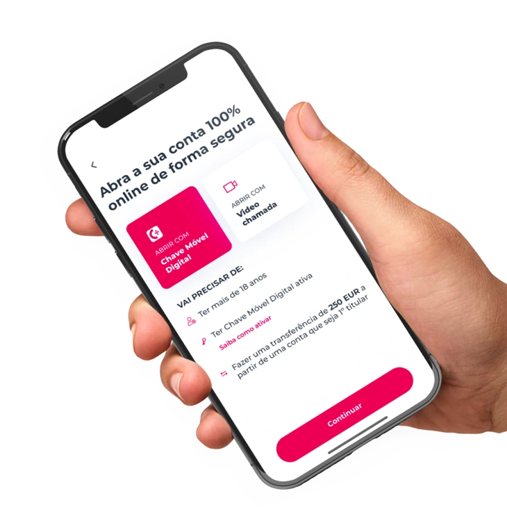 mão a segurar telemóvel com écran da abertura de conta na App Millennium