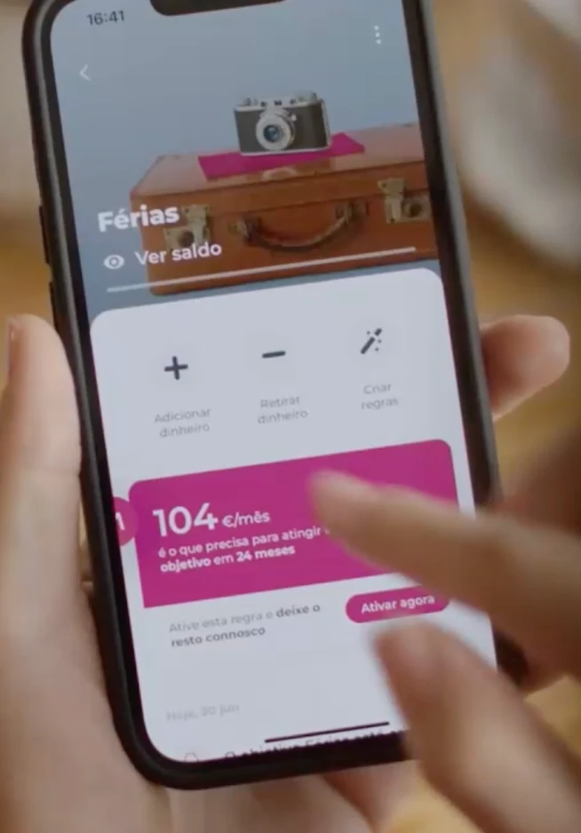 Ecrã da App Millennium na área Apparte onde foi criado o mealheiro "Férias"