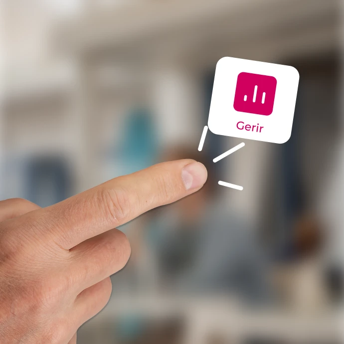 Dedo indicador a clicar na opção "Gerir"