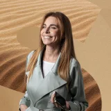 Senhora sorridente