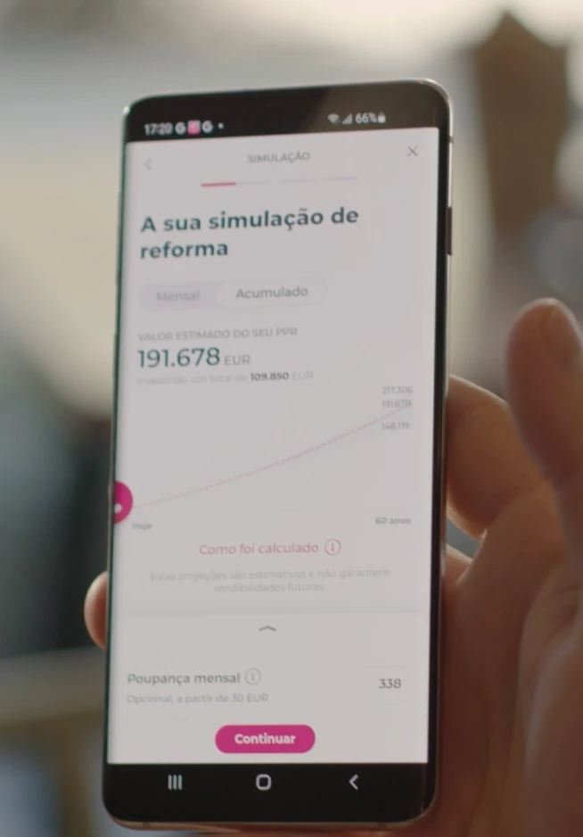 Ecrã de um telemóvel que mostra o resultado da simulação de reforma na App Millennium