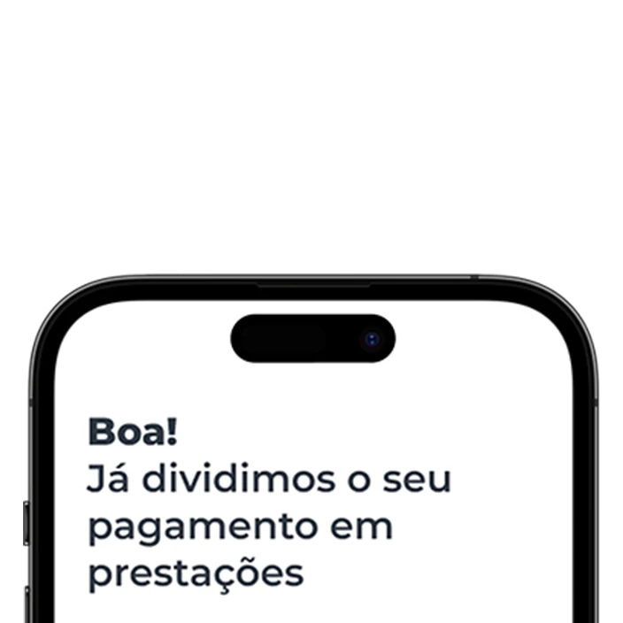 telemóvel com écran da App Millennium: "Boa! Já dividimos o seu pagamento em prestações!
