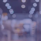 imagem desfocada de loja com luzes